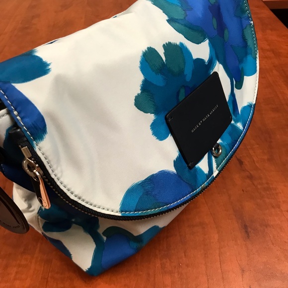 Marc by Marc Jacobs handbag - Picture 4 of 6